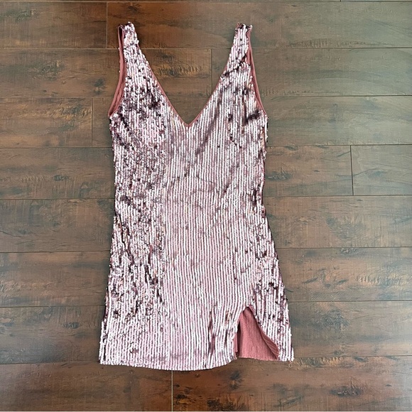 FREE PEOPLE Intimately Sequined Mini Dress Deep V Low Back Rose Size Small - Picture 10 of 15